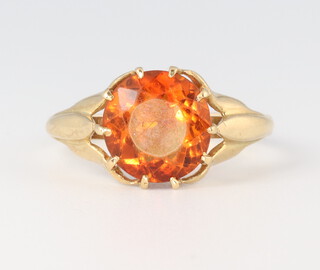 A yellow metal citrine dress ring size M, 3.6 grams 