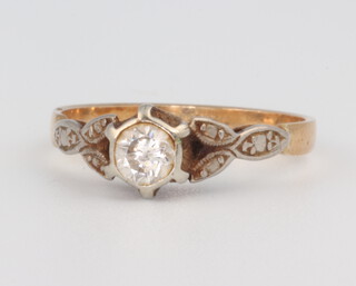 A yellow metal single stone diamond ring, size K, 2.5 grams, approx. 0.25ct 