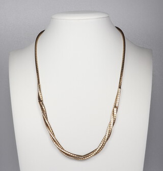 A yellow metal 555 twist necklace 19 grams, 44cm 