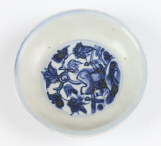 An 18th Century style shallow Chinese dish decorated with flowers 12cm 