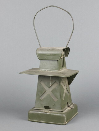 A Ministry of Supply patent pressed metal signalling lantern 42cm x 18cm x 12cm  