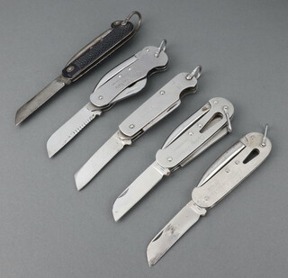 Whitby Knives "The Genuine British Army Knife" jack knife, a Currey Lockspike "Commodore" jack knife, a ditto "Boson", a military issue jack knife with broad crows foot marked SSP 1945 and 1 other 