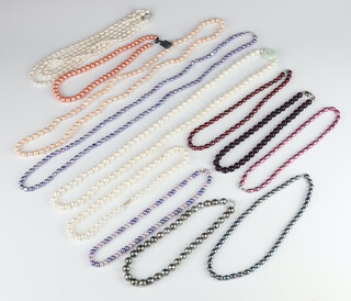 A quantity of cultured pearl necklaces 