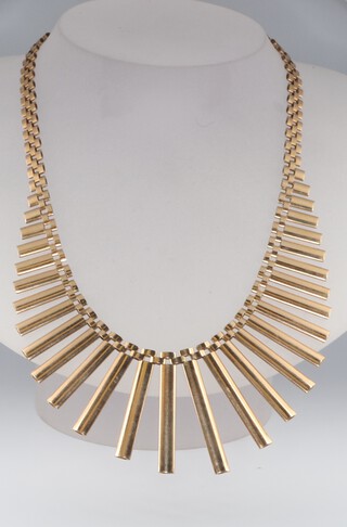 A 9ct yellow gold tapered necklace 40cm, 27.6 grams 