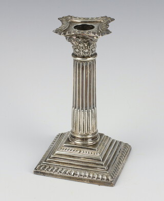 An Edwardian silver Corinthian column dwarf candlestick, Sheffield 1903, 15cm 