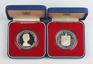 Two silver commemorative medallions Royal Visit Bailiwick of Guernsey 1978, 56 grams