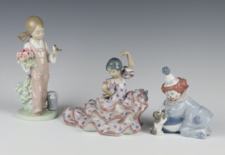 Sold at Auction: Lladro Circus Clown & Ballerina Porcelain