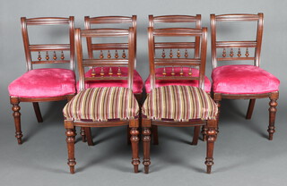 A set of 6 Edwardian mahogany bar back dining chairs with spindle decoration, over stuffed seats, raised on turned supports 88cm h x 47cm w x 41cm d (seats 30cm x 29cm) 