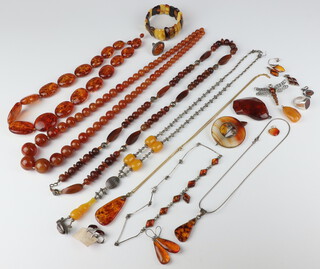 An amberoid pendant and minor amber and other jewellery 