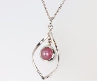 A platinum chain 46cm with a white metal cabochon star ruby pendant, ruby approx. 1.0ct, 5.8 grams 