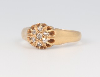 An 18ct yellow gold diamond cluster ring size P, 3.7 grams 