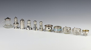 A Russian silver table salt 2cm and minor silver condiments, weighable silver 125 grams 
