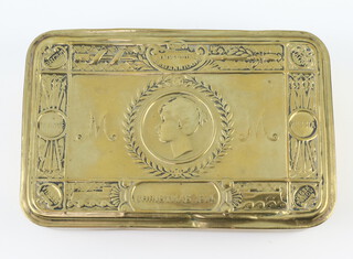 A Christmas 1914 Princess Mary gift tin