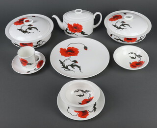 A Wedgwood Susie Cooper design Corn Poppy pattern tea, coffee and dinner service comprising 4 tureens with lids, round vegetable dish, oval vegetable dish, 2 large serving dishes, small serving dish, 2 gravy boats and saucers, 6 dessert bowls, 6 soup bowls, 6 saucers, 2 egg cups, 2 sugar bowls, 2 milk jugs, 10 tea cups, 13 saucers, 12 side plates, 12 dinner plates, 6 medium plates, 12 large plates, teapot and cover