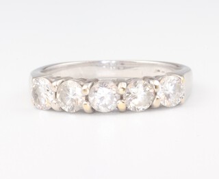A white metal plat. 5 stone diamond ring approx. 1ct, size J, 3.5 grams
