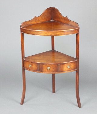 A Georgian style mahogany corner wash stand with gallery, undertier fitted a drawer, on outswept supports 95cm h x 57cm w x 40cm d  