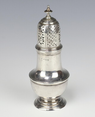An Edwardian silver sugar caster of plain form Chester 1902, 17cm, 162 grams