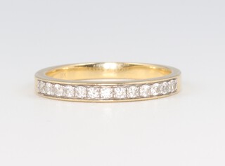 An 18ct yellow gold 13 stone diamond ring approx. 0.2ct, size I 1/2