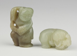A Chinese hardstone carving of a dog 3cm, ditto standing gentleman 4cm 