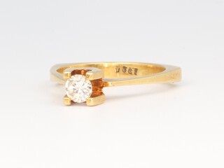 A yellow metal 18ct single stone diamond ring approx. 0.3ct, colour F/G, 30SI1, size M 1/2 