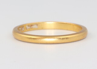 A 22ct yellow gold wedding band size M, 2.6 grams 