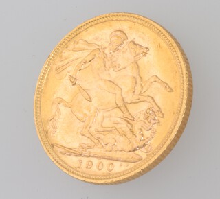 A Victorian 1900 sovereign 