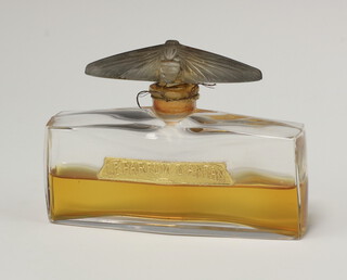 A vintage D'Orsay Le Parfum D'Antan vintage scent bottle with contents 7cm, in original box 