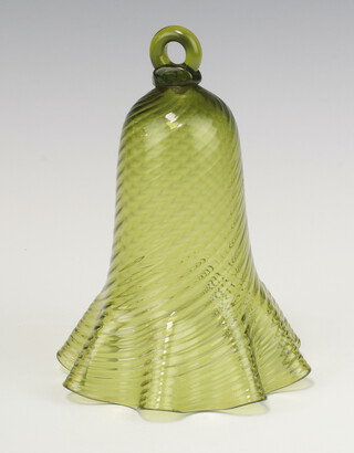 A Victorian green glass bell shaped smoke dome 15cm x 12cm 