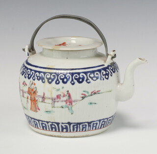 A Chinese teapot the base with seal mark 10cm 