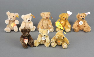 Steiff, a collection of miniature teddy bears with articulated limbs (8) 