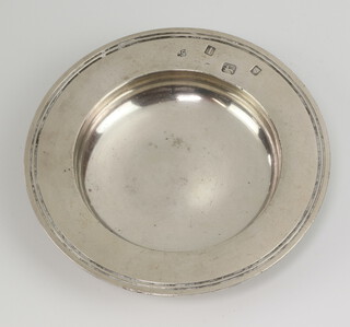 A silver Armada dish London 1944, 10cm,  123 grams