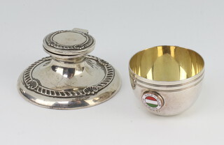 A Sterling silver tumbler cup 48 grams, together with a silver capstan inkwell