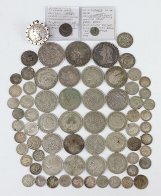 An 1897 crown and minor pre-1947 coinage, 438 grams 