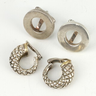 A pair of silver clips and a pair of ditto cufflinks 