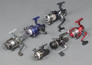 A Sunshine S71000 multiplying fishing reel, a Roybi RSX2 fishing reel and 4 others  