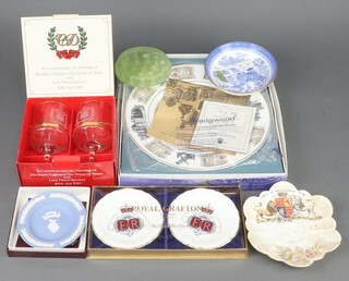 A Wedgwood commemorative plate and minor commemorative china 