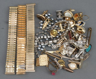 A collection of vintage costume jewellery 