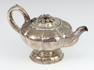 A Victorian silver melon shaped teapot with acorn finial London 1837, maker William Hewitt, 316 grams 