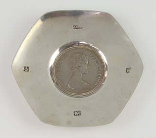 A silver hexagonal dish with 1972 commemorative coin set base, Birmingham 1974, 9cm, 66 grams gross 