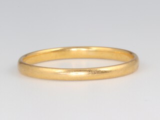 A 22ct yellow gold wedding band 1.6 grams, size O