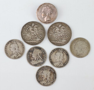 A Victorian crown 1895 and a quantity of pre-decimal coinage 143 grams 