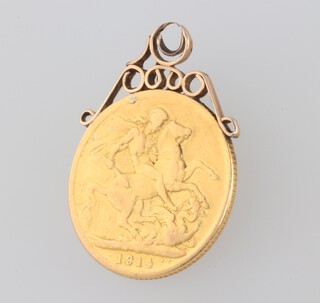 A sovereign 1914 with a 9ct yellow gold hoop attached 0.4 grams