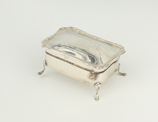 An Edwardian silver trinket box raised on cabriole legs, Birmingham 1907, 9cm 