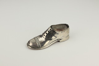 An Edwardian silver pin cushion in the form on an Oxford shoe with wooden sole London 1910 13cm  