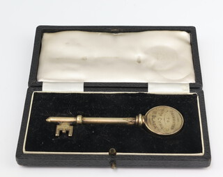 A silver gilt commemorative key with engraved inscription "Kirkey Baptist Church 1st February 1958" 38 grams 