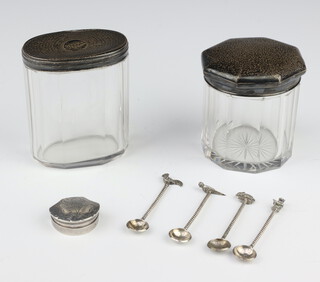 An Edwardian silver octagonal toilet jar Birmingham 1908, an oval ditto, 4 spoons and a pill box, weighable silver 64 grams 