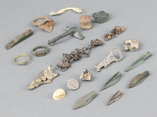 A Roman bronze Fibula brooch, 2 Roman rings and other artefacts 