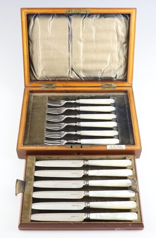 A set of Edwardian cased silver and mother of pearl dessert eaters Sheffield 1905 