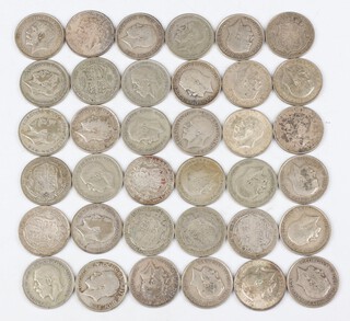 A quantity of pre-1947 half crowns, 500 grams 