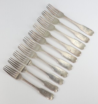 A set of 10 George III Old English dinner forks with engraved armorial Edinburgh 1812, maker Alexander Henderson 549 grams 